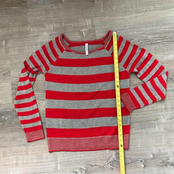 NWOT Aeropostale Grey and Red Striped Sweater Size XL - Picture 4 of 9